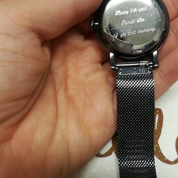 Fossil watch, adjustable mesh strap - Picture 5 of 5